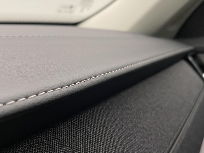 Volvo XC90 B5 AWD AUT DARK PLUS 7míst na operativní leasing