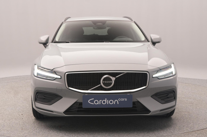 Volvo V60 B4 AUT CORE na operativní leasing