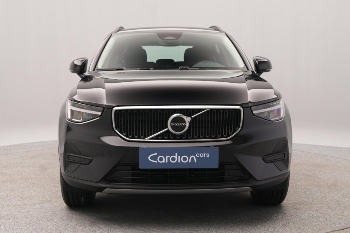 Volvo XC40 B3 AUT ESSENTIAL na operativní leasing