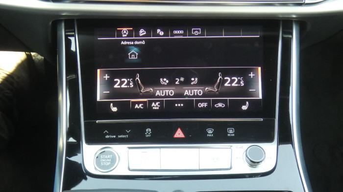 Audi Q8 55 TFSI quattro tiptronic na operativní leasing