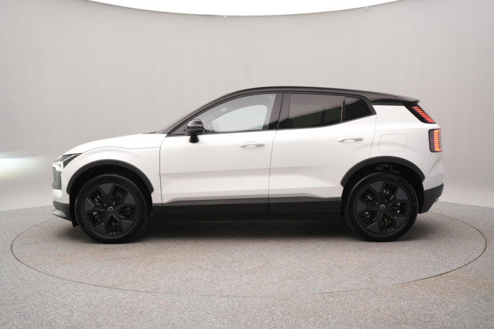 Volvo EX30 CROSS COUNTRY P8 TWIN PLUS na operativní leasing
