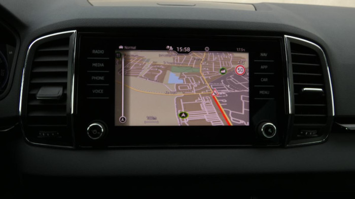 Škoda Karoq 1,5 TSI DSG Style na operativní leasing