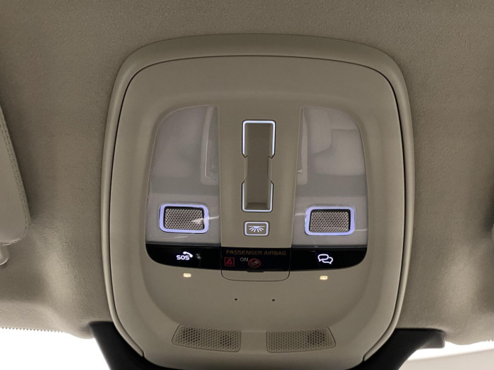 Volvo XC90 T8 AWD Plug-in DARK ULTRA na operativní leasing