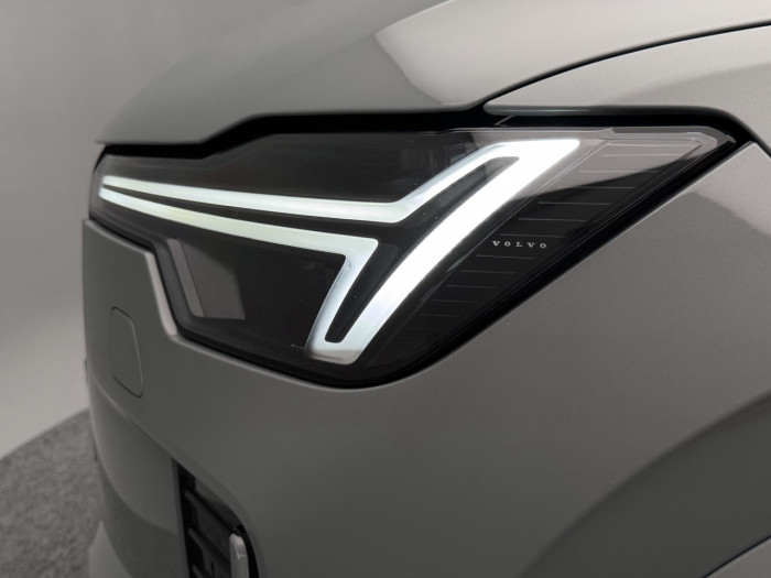 Volvo XC90 T8 AWD Plug-in BRIGHT PLUS 7m na operativní leasing