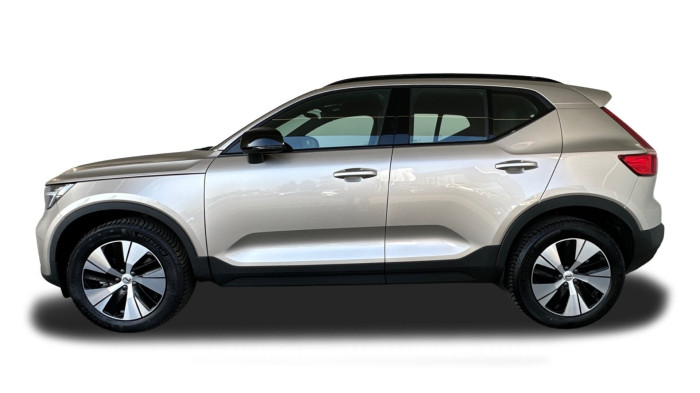 Volvo XC40 2.0 B3 - Benzín - Automat 7st. - 4x2 na operativní leasing