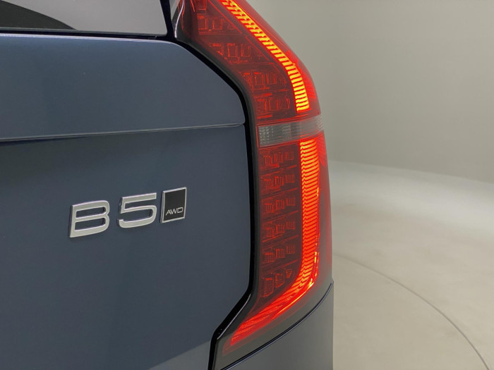 Volvo XC90 B5 AWD AUT BRIGHT ULTRA 7míst na operativní leasing