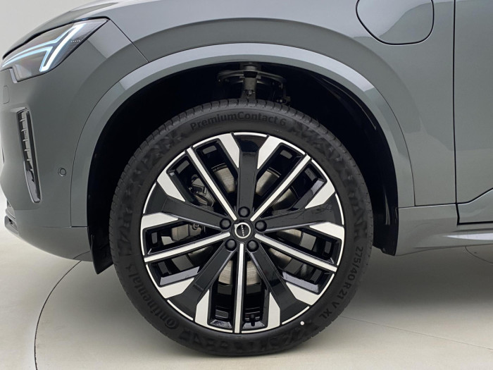Volvo XC90 T8 AWD Plug-in DARK ULTRA na operativní leasing