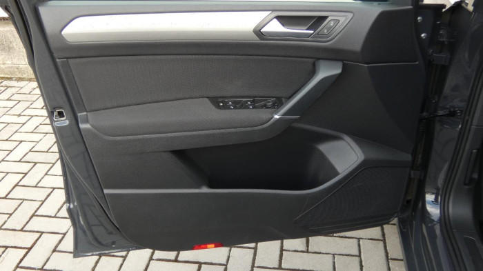 Volkswagen Touran 1.5 TSI Comfortline na operativní leasing