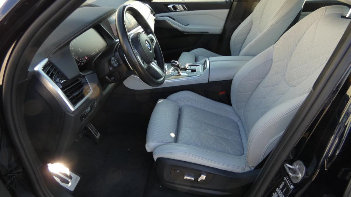 BMW X5 xDrive 40i M Sport na operativní leasing