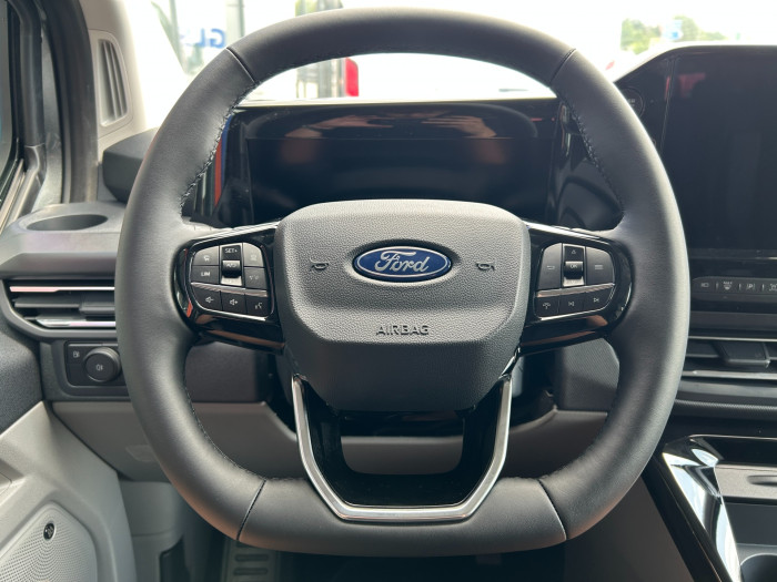 Titanium X L1 2.5 PHEV 171kW na operativní leasing