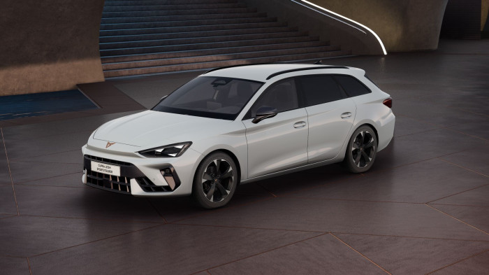 Cupra Leon SP 1.5 eTSI 150k DSG na operativní leasing