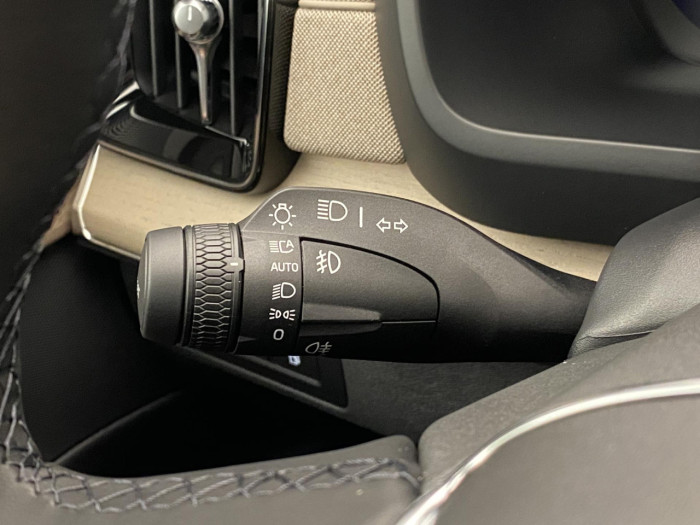 Volvo XC90 T8 AWD Plug-in BRIGHT PLUS 7m na operativní leasing
