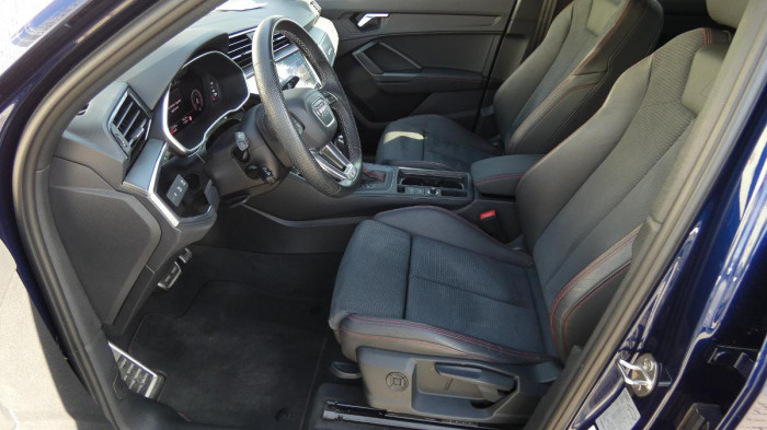 Audi Q3 Sportback 40 TFSI quattro S li na operativní leasing