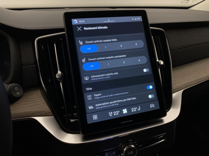 Volvo XC90 T8 AWD RECHARGE BRIGHT PLUS 7m na operativní leasing
