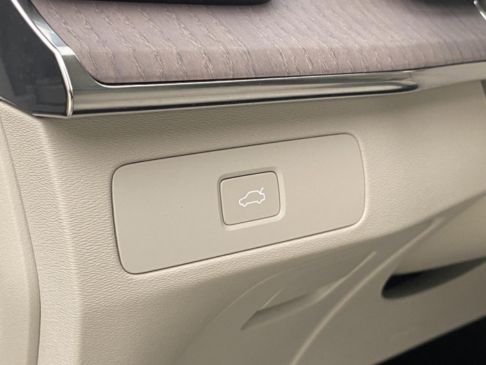 Volvo XC90 B5 AWD AUT BRIGHT PLUS 7míst na operativní leasing