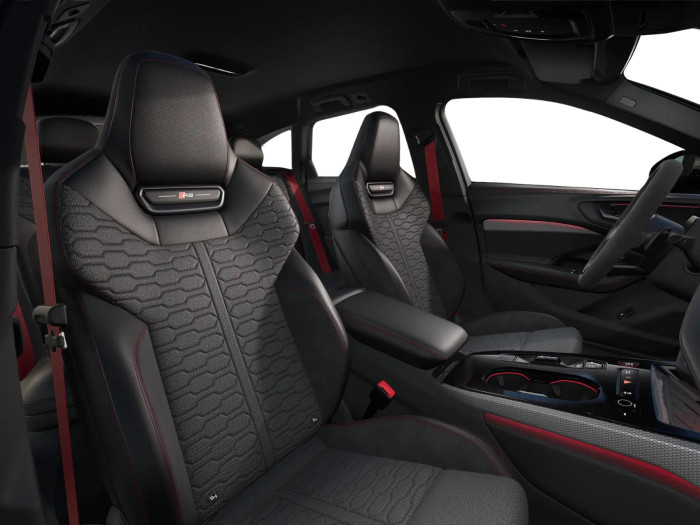 Audi RS5  2.9 TFSI Plug-in hybrid 470 kW Benzín 4x4 Automatická převodovka na operativní leasing