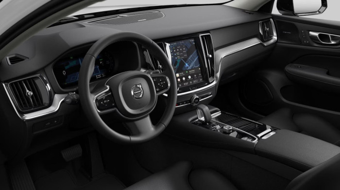 Volvo V60 T6 AWD Plug-in DARK PLUS na operativní leasing