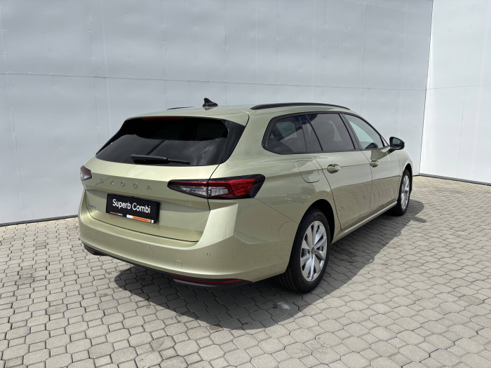 Škoda Superb Combi Selection 7DSG 2,0TDI / 110kW na operativní leasing
