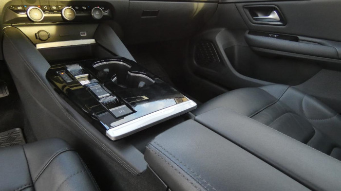 Citroën C5 X 1.6 PureTech 180 EAT8 Shine na operativní leasing