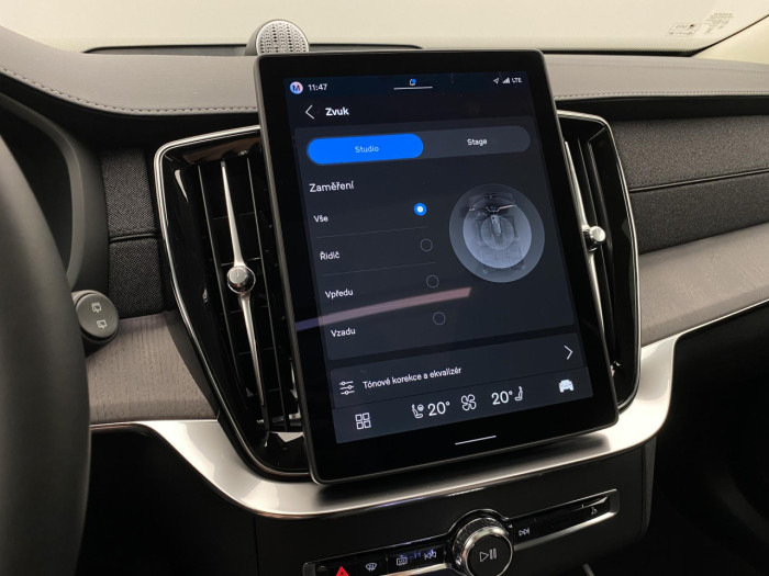Volvo XC90 T8 AWD Plug-in DARK ULTRA na operativní leasing