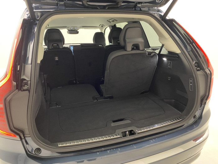 Volvo XC90 B5 AWD AUT BRIGHT PLUS na operativní leasing