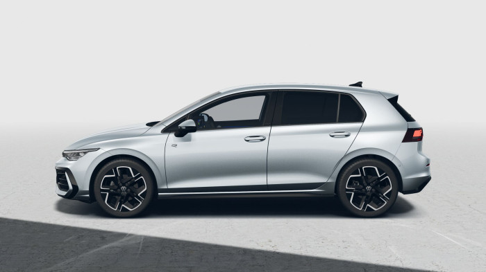 Volkswagen Golf R-Line People 1,5 eTSI 7DSG mHEV na operativní leasing