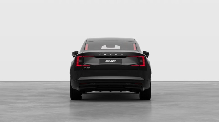 Volvo ES90 PLUS, Single Motor Extended Range, 245 kW / 333 HP na operativní leasing