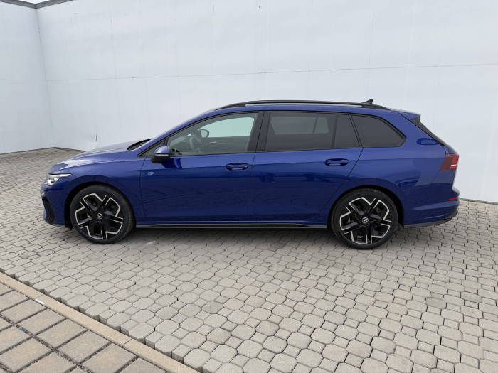 Volkswagen Golf Variant R-Line People 7DSG mHEV 1,5eTSI / 110kW na operativní leasing