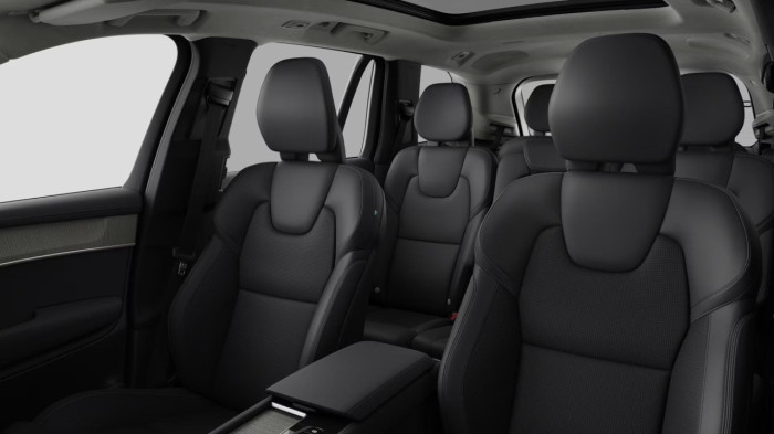 Volvo XC90 T8 AWD Plug-in DARK ULTRA 7 na operativní leasing