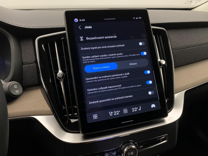 Volvo XC90 T8 AWD RECHARGE BRIGHT PLUS 7m na operativní leasing
