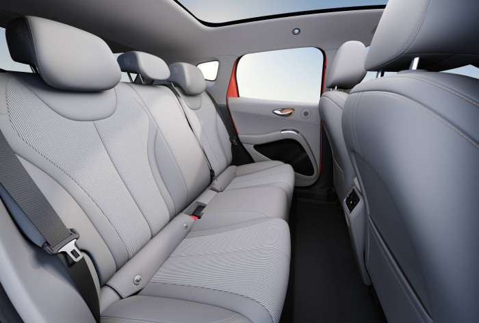 BYD DOLPHIN G DM-i Comfort  1,5 / 156kW na operativní leasing