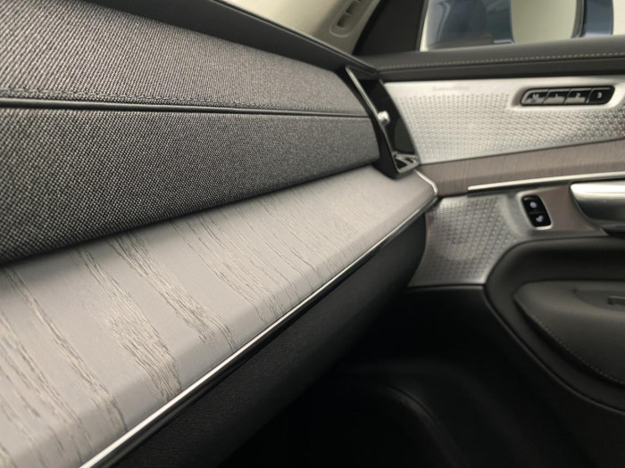 Volvo XC90 T8 AWD RECHARGE BRIGHT ULTRA na operativní leasing