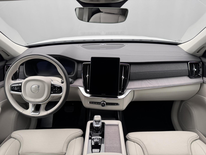 Volvo XC90 B5 AWD AUT DARK PLUS 7míst na operativní leasing