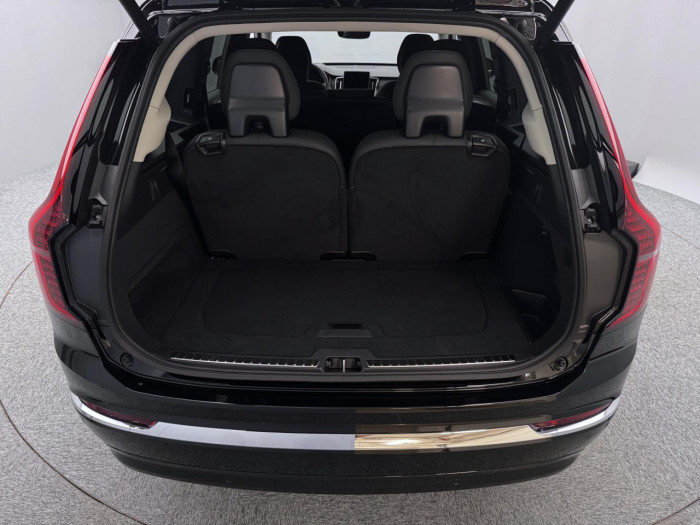 Volvo XC90 T8 AWD Plug-in BRIGHT PLUS 7m na operativní leasing