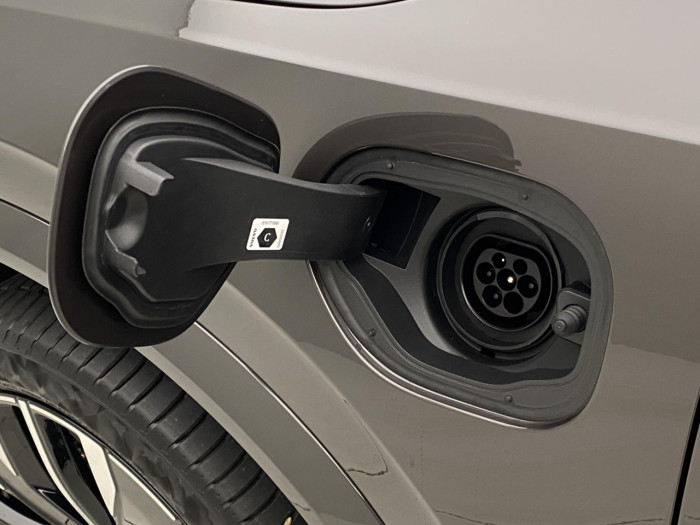 Volvo XC90 T8 AWD RECHARGE BRIGHT PLUS 7m na operativní leasing