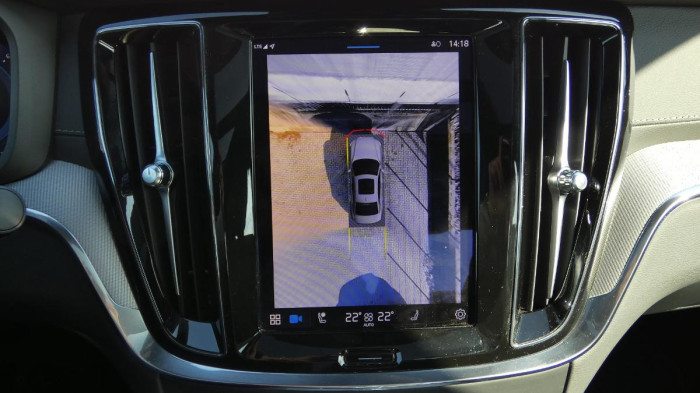 Volvo S60 B5 AWD Ultimate Dark na operativní leasing