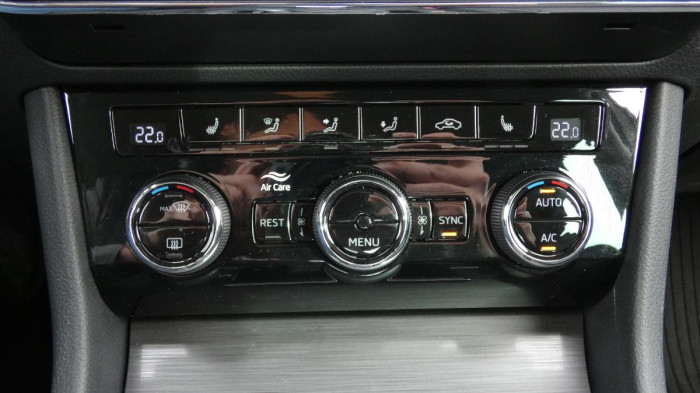 Škoda Superb 2,0 TDI DSG Style na operativní leasing