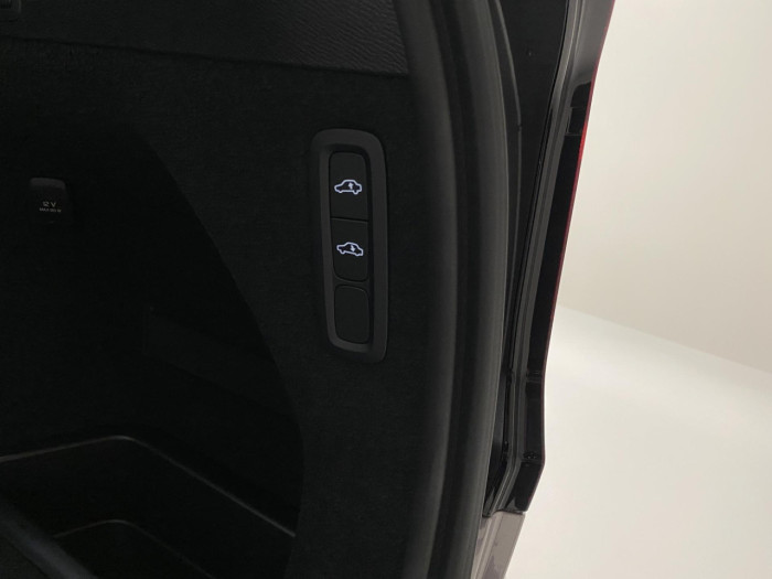 Volvo XC90 T8 AWD RECHARGE BRIGHT PLUS 7m na operativní leasing