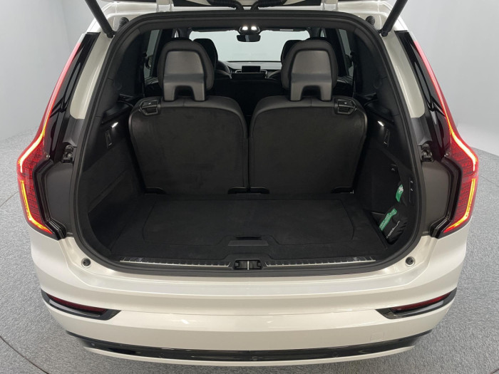 Volvo XC90 B5 AWD AUT BLACK EDITION PLUS na operativní leasing