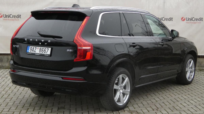 Volvo XC90 B5 AWD Core 7 míst na operativní leasing