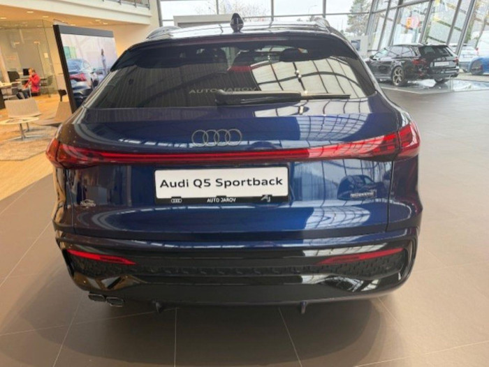 Audi Q5 Spb TDI quattro Stronic na operativní leasing