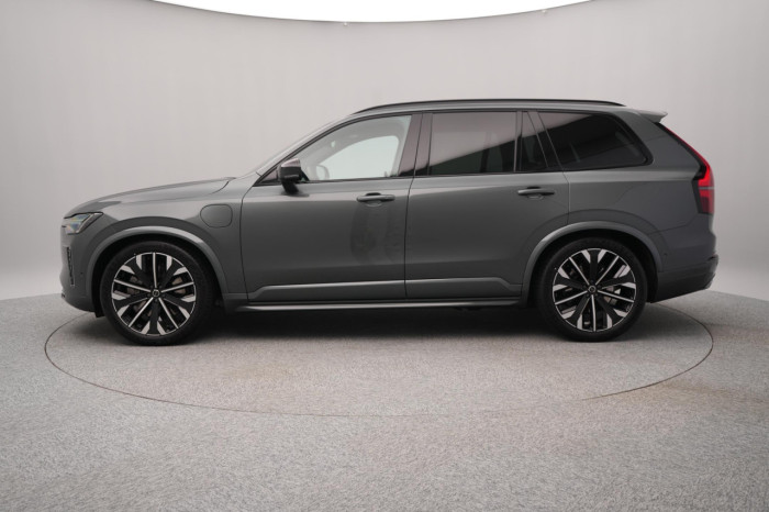 Volvo XC90 T8 AWD Plug-in DARK PLUS 7m na operativní leasing