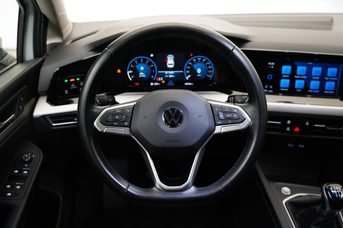 Volkswagen Golf 1.5 TSI 96 kW Life na operativní leasing