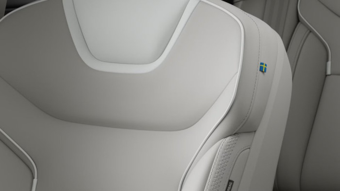 Volvo ES90 PLUS, Single Motor Extended Range, 245 kW / 333 HP na operativní leasing