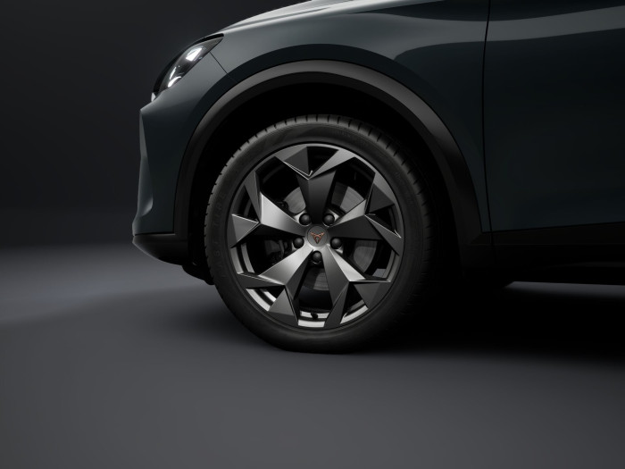 Cupra Formentor 1.5 eTSI 150k DSG na operativní leasing
