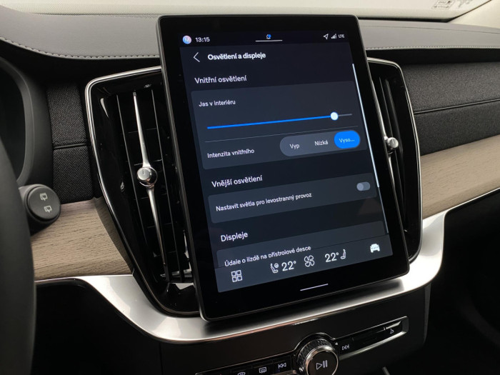 Volvo XC90 T8 AWD RECHARGE DARK PLUS 7m na operativní leasing