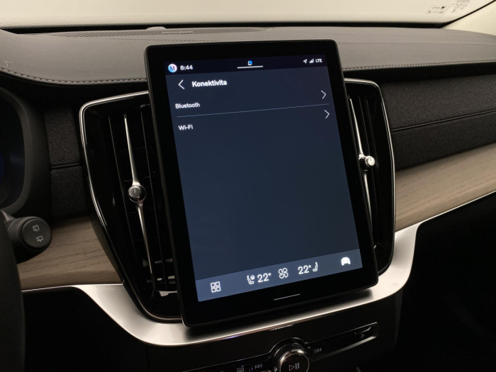 Volvo XC90 T8 AWD Plug-in BRIGHT PLUS 7m na operativní leasing