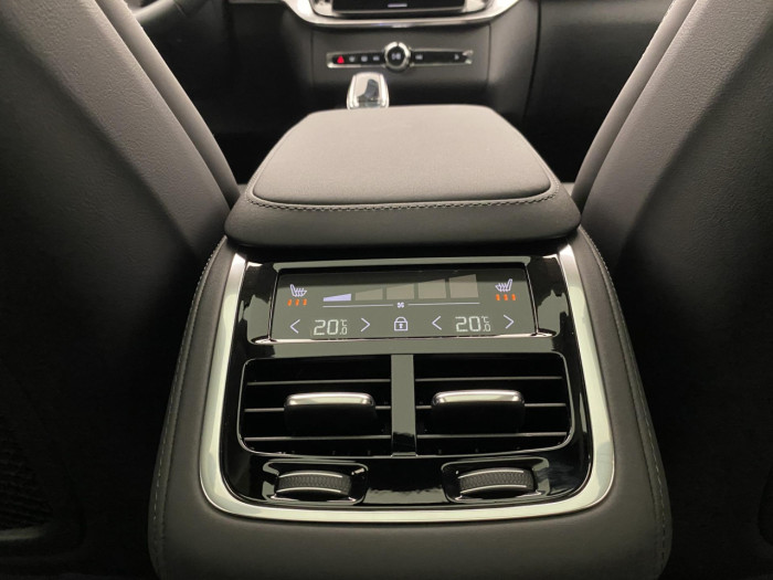 Volvo XC90 B5 AWD AUT BRIGHT ULTRA 7míst na operativní leasing