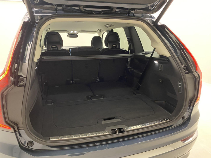 Volvo XC90 B5 AWD AUT BRIGHT PLUS na operativní leasing