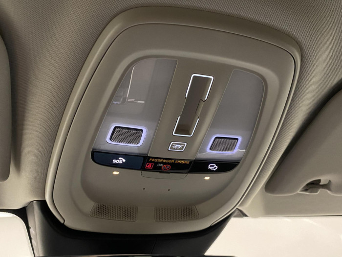 Volvo V60 B4 AUT BRIGHT PLUS na operativní leasing